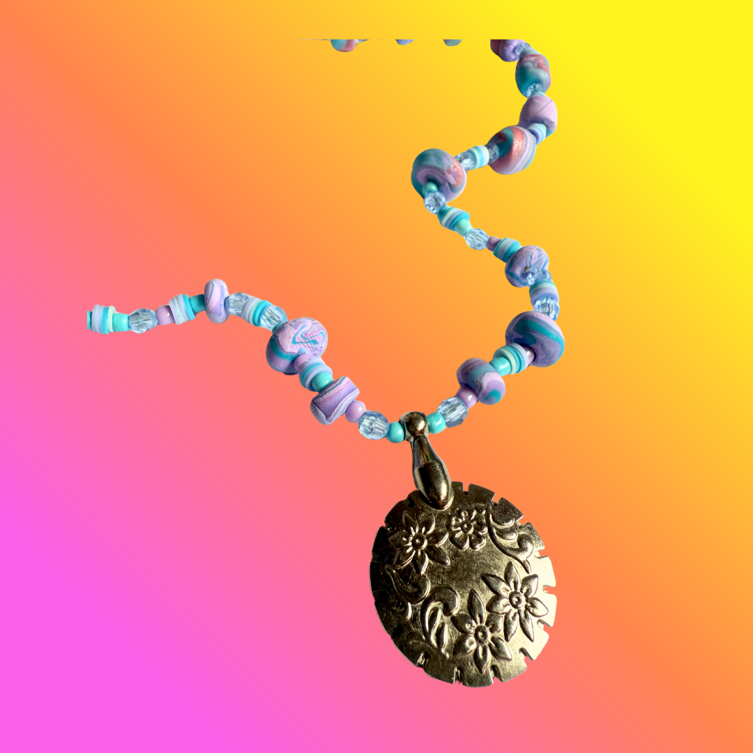 Dreamy Yarn Cutting Pendant