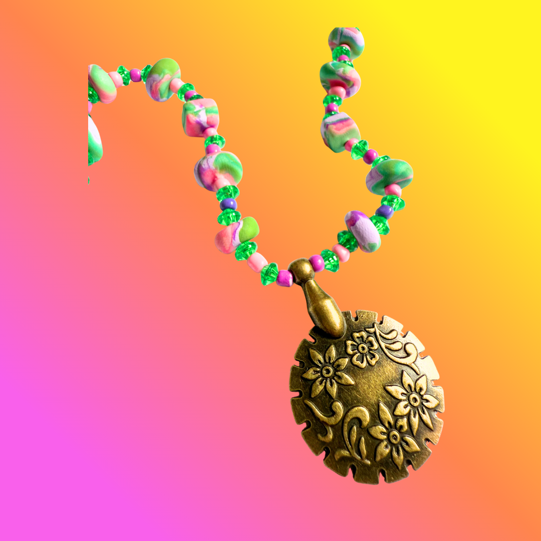 Wildflower Yarn Cutting Pendant