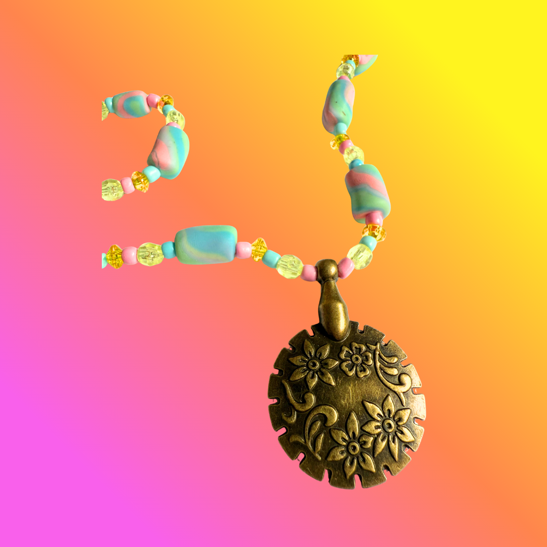 Spring Fling Yarn Cutting Pendant