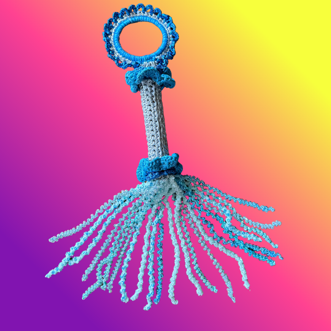 Head in the clouds flogger